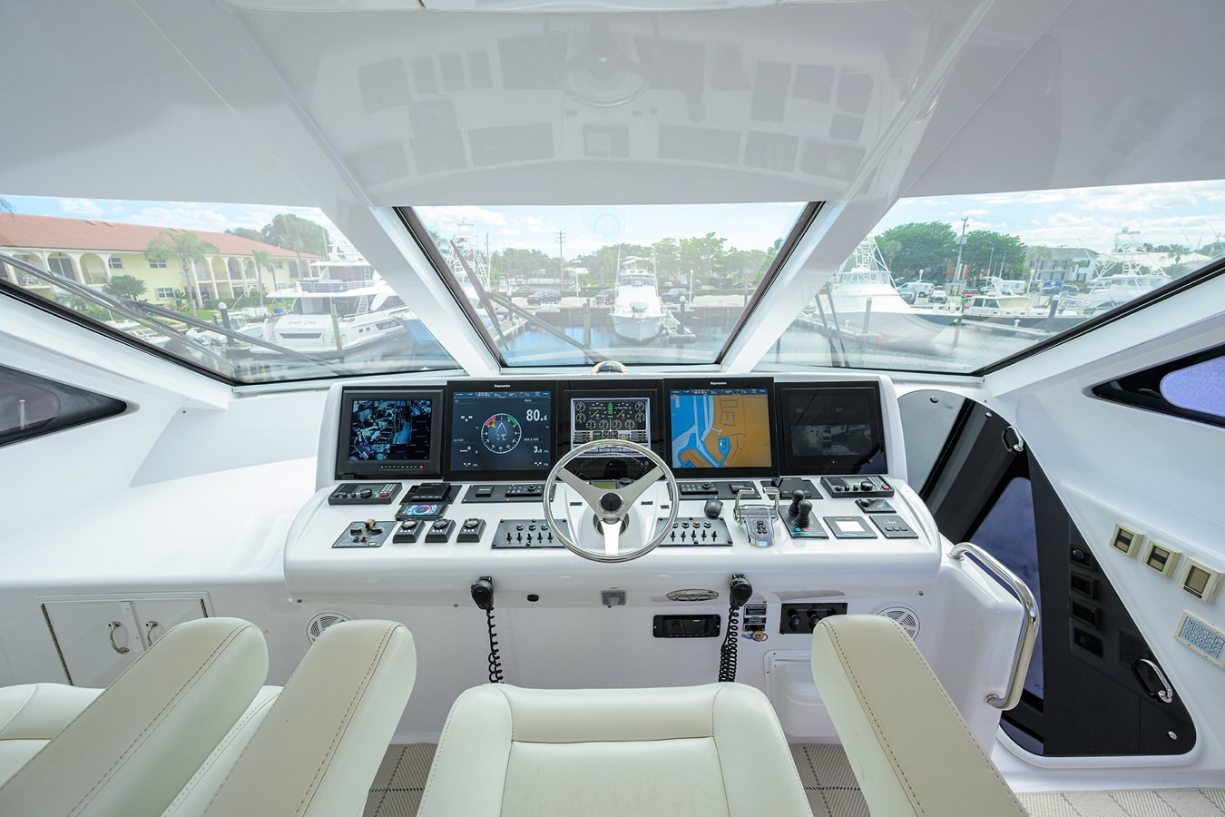 https://arconyachts.ams3.digitaloceanspaces.com/98648/conversions/large_4844498-optimize.jpg