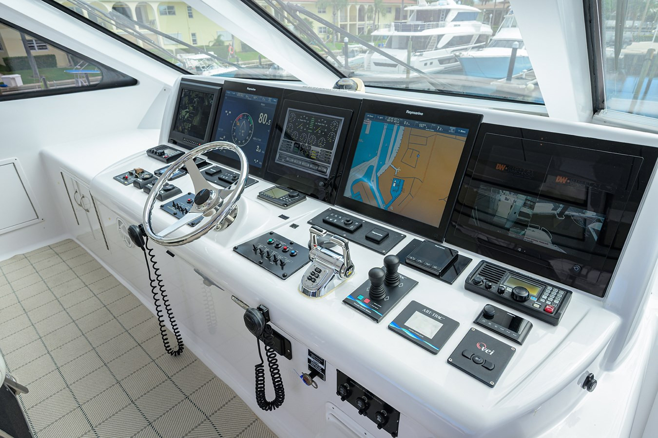 https://arconyachts.ams3.digitaloceanspaces.com/98651/conversions/large_4844499-optimize.jpg