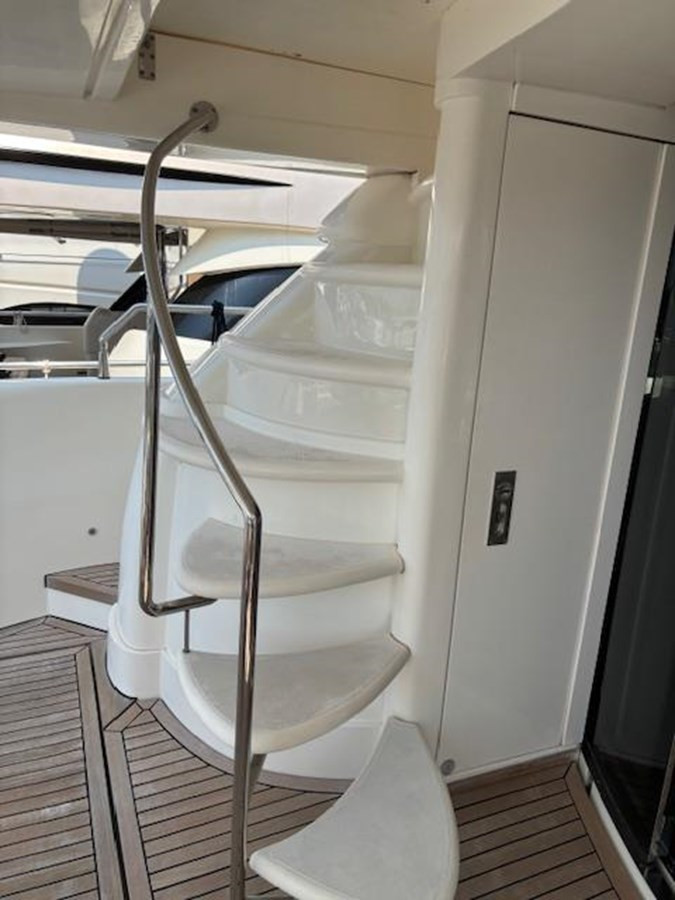 https://arconyachts.ams3.digitaloceanspaces.com/98672/conversions/large_4823776-optimize.jpg