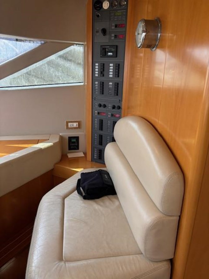 https://arconyachts.ams3.digitaloceanspaces.com/98702/conversions/large_4823787-optimize.jpg