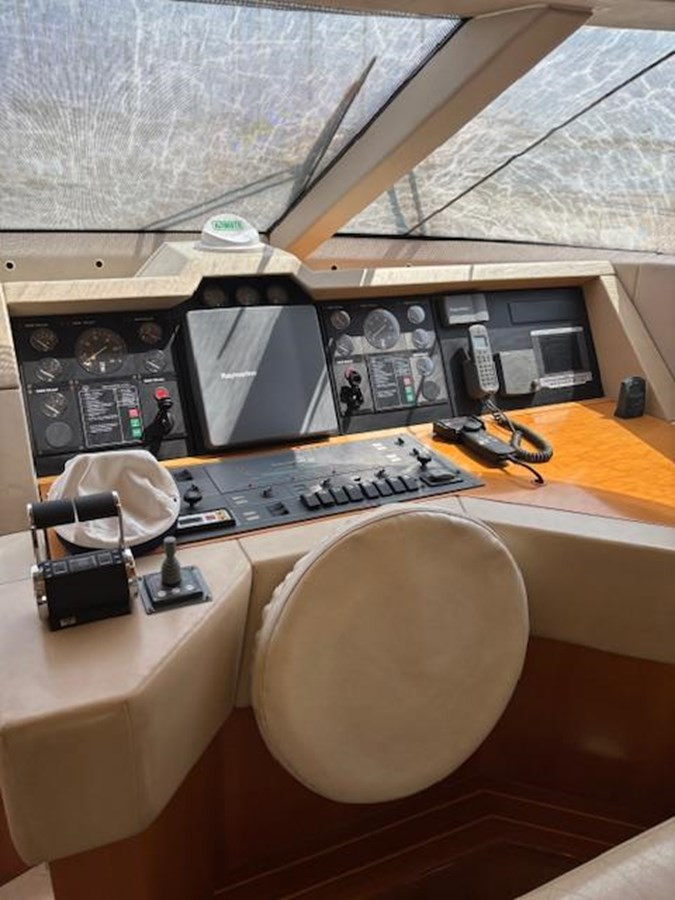 https://arconyachts.ams3.digitaloceanspaces.com/98704/conversions/large_4823788-optimize.jpg