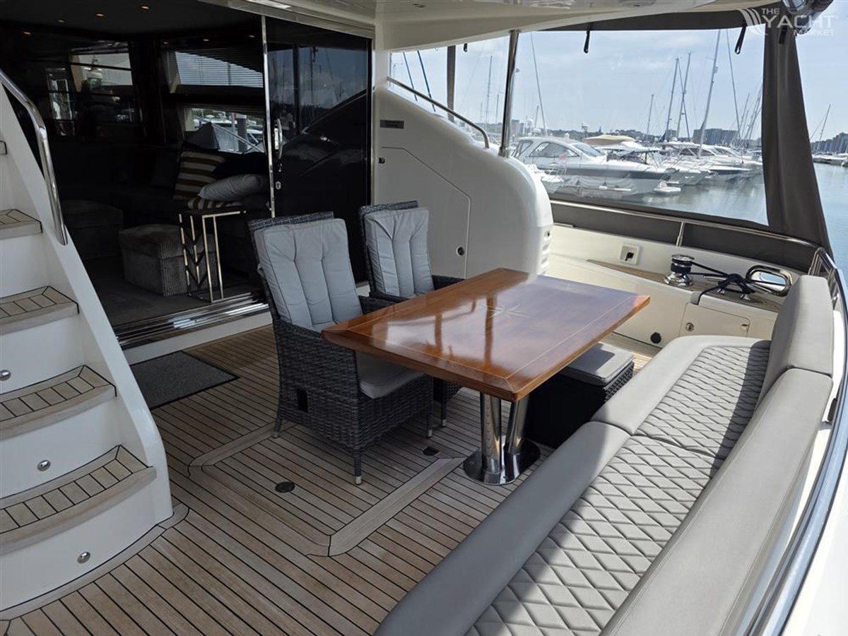 https://arconyachts.ams3.digitaloceanspaces.com/98851/conversions/large_4708261-optimize.jpg