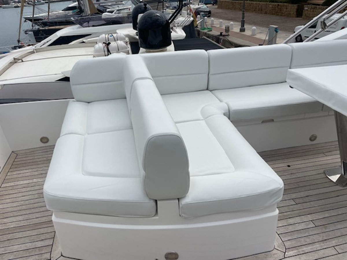 https://arconyachts.ams3.digitaloceanspaces.com/98854/conversions/large_4276873-optimize.jpg