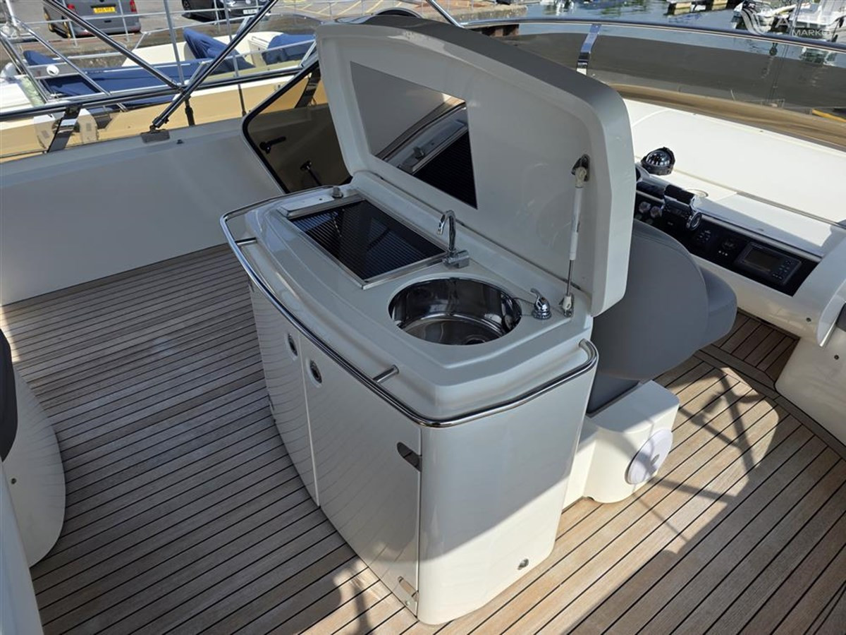 https://arconyachts.ams3.digitaloceanspaces.com/98883/conversions/large_4708272-optimize.jpg