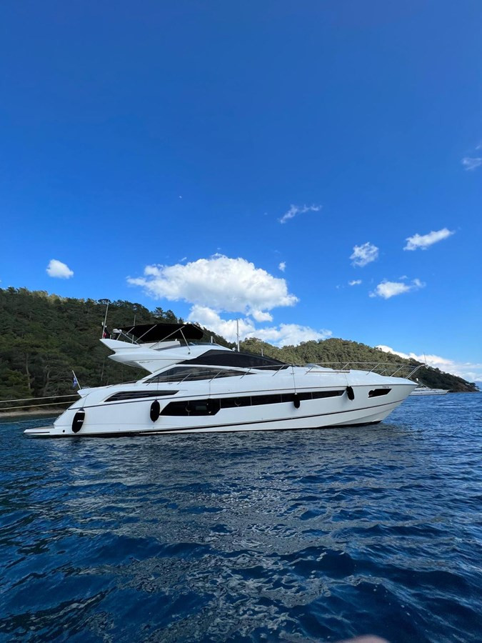 https://arconyachts.ams3.digitaloceanspaces.com/98887/conversions/large_4192217-optimize.jpg