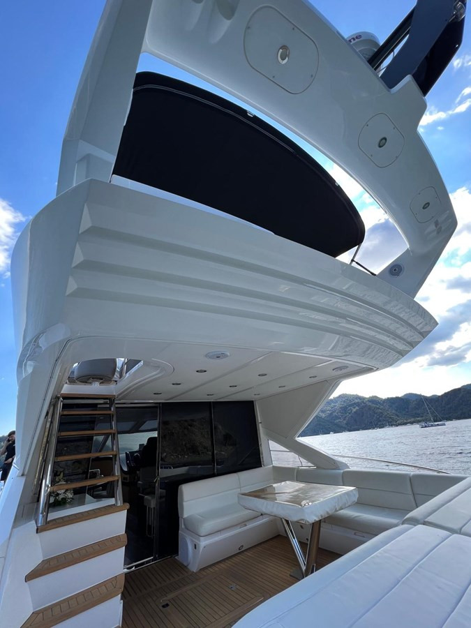 https://arconyachts.ams3.digitaloceanspaces.com/98890/conversions/large_4192218-optimize.jpg