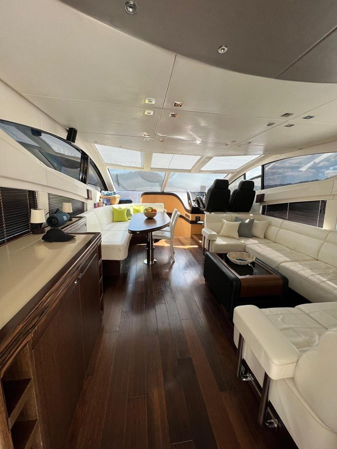 https://arconyachts.ams3.digitaloceanspaces.com/98910/conversions/large_4192225-optimize.jpg