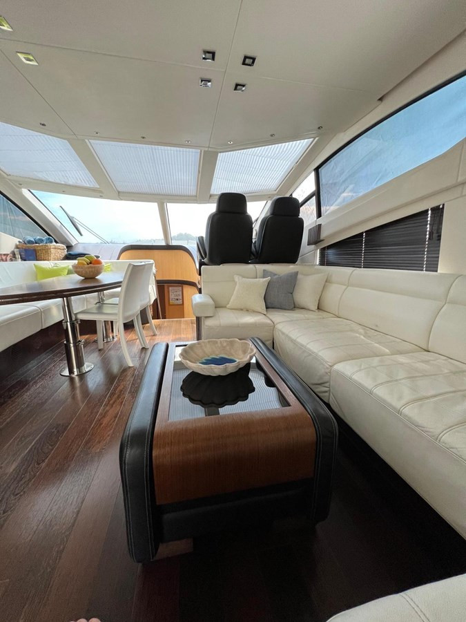 https://arconyachts.ams3.digitaloceanspaces.com/98916/conversions/large_4192228-optimize.jpg