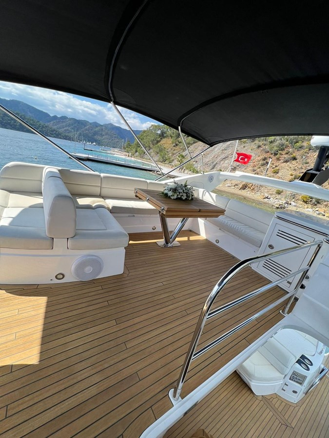 https://arconyachts.ams3.digitaloceanspaces.com/98976/conversions/large_4192251-optimize.jpg