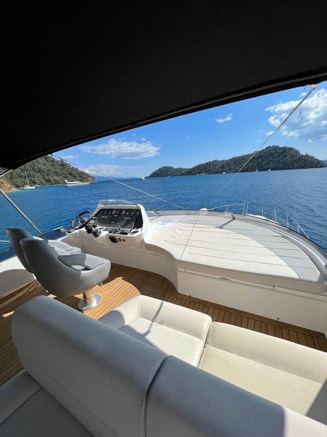 https://arconyachts.ams3.digitaloceanspaces.com/98981/conversions/large_4192253-optimize.jpg