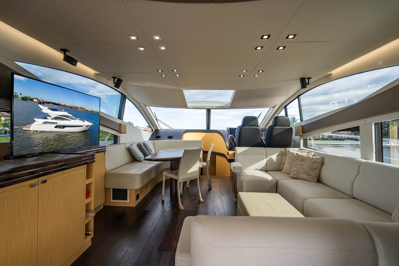 https://arconyachts.ams3.digitaloceanspaces.com/99002/conversions/large_3575486-optimize.jpg