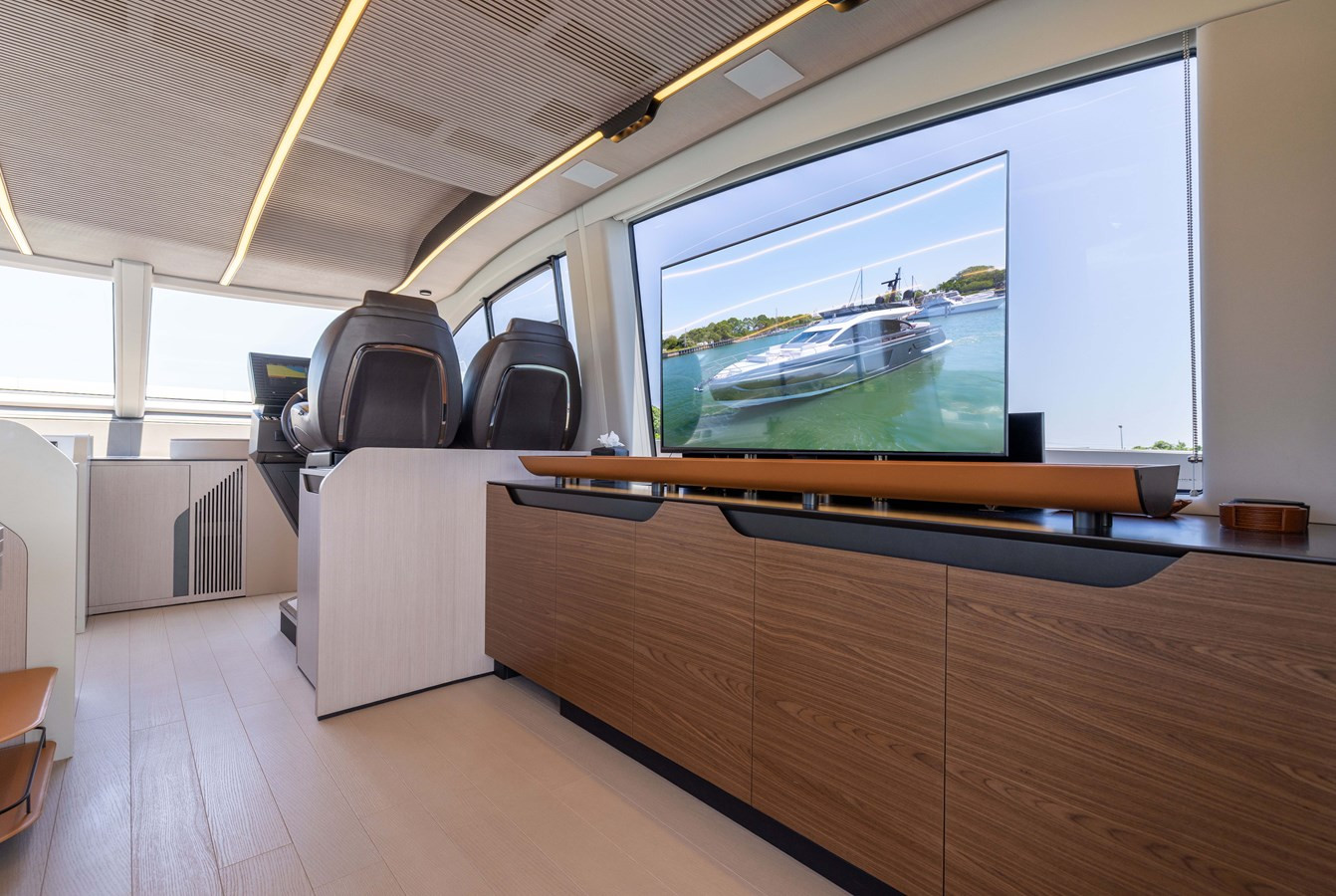 https://arconyachts.ams3.digitaloceanspaces.com/99045/conversions/large_4698621-optimize.jpg