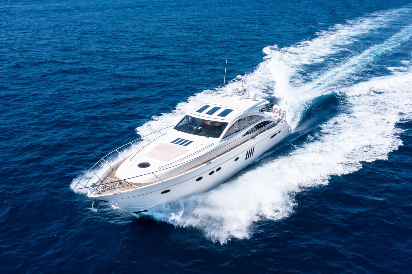 https://arconyachts.ams3.digitaloceanspaces.com/99049/conversions/large_4853757-optimize.jpg