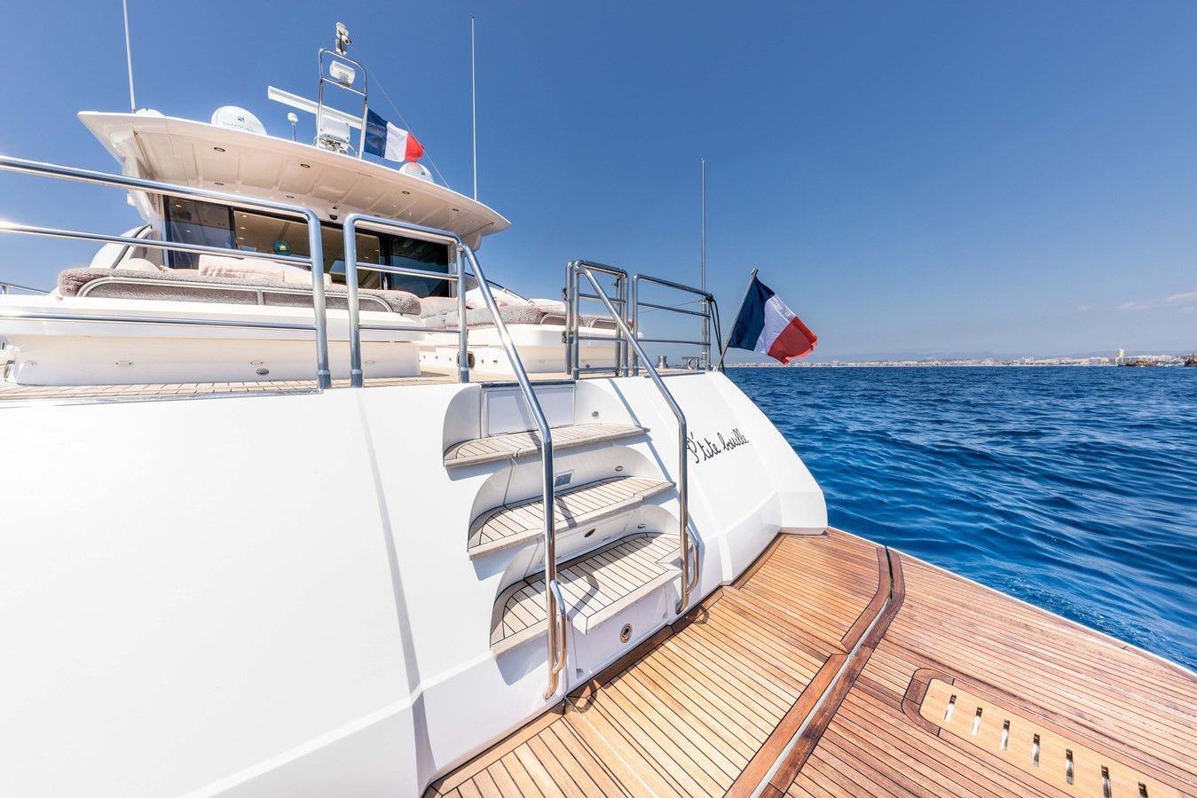 https://arconyachts.ams3.digitaloceanspaces.com/99078/conversions/large_4853767-optimize.jpg