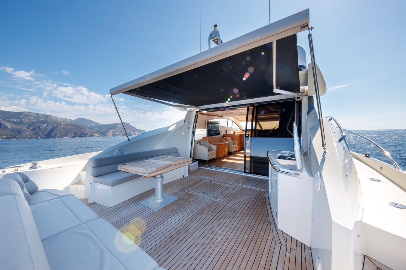 https://arconyachts.ams3.digitaloceanspaces.com/99185/conversions/large_3606047-optimize.jpg