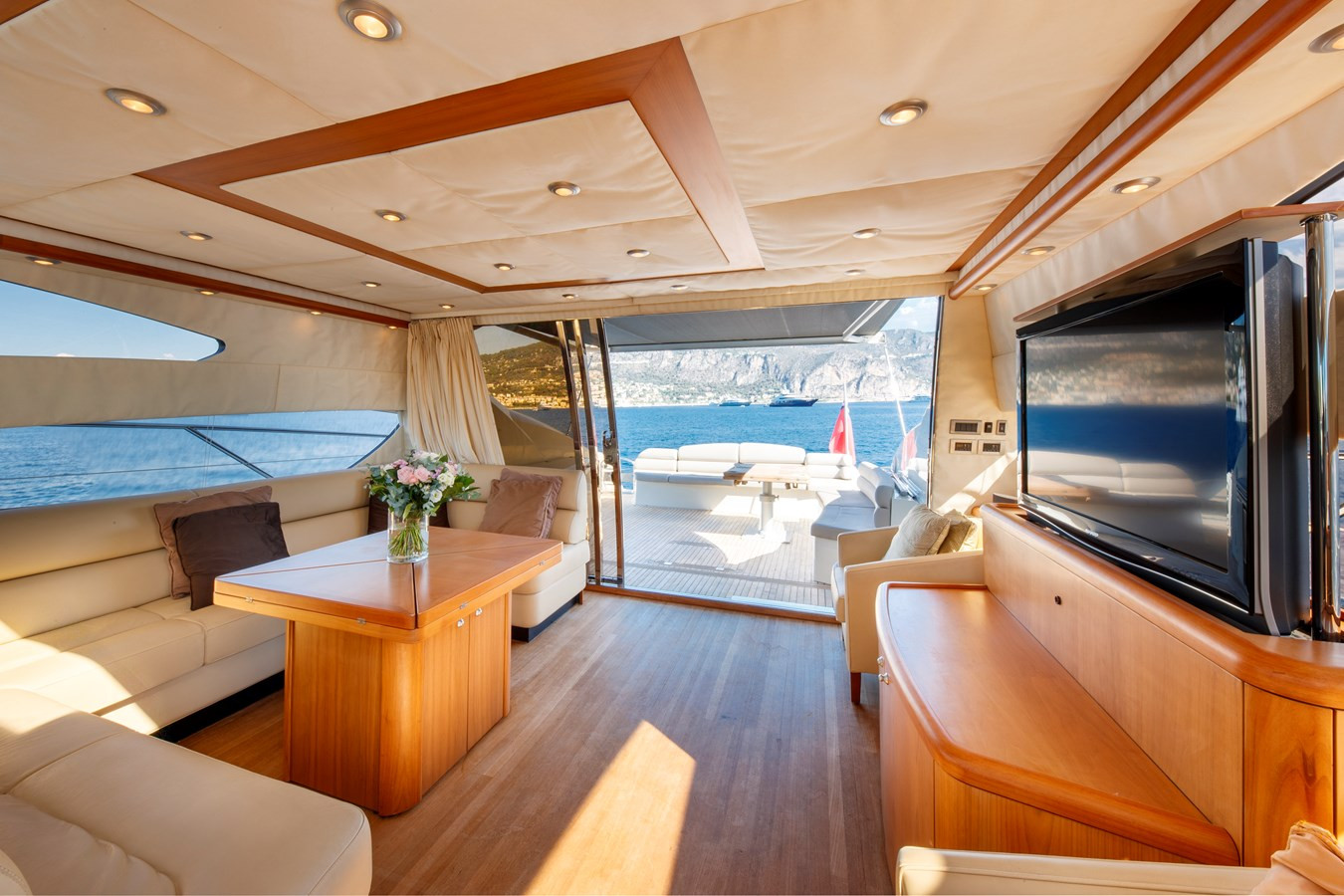 https://arconyachts.ams3.digitaloceanspaces.com/99208/conversions/large_3606054-optimize.jpg