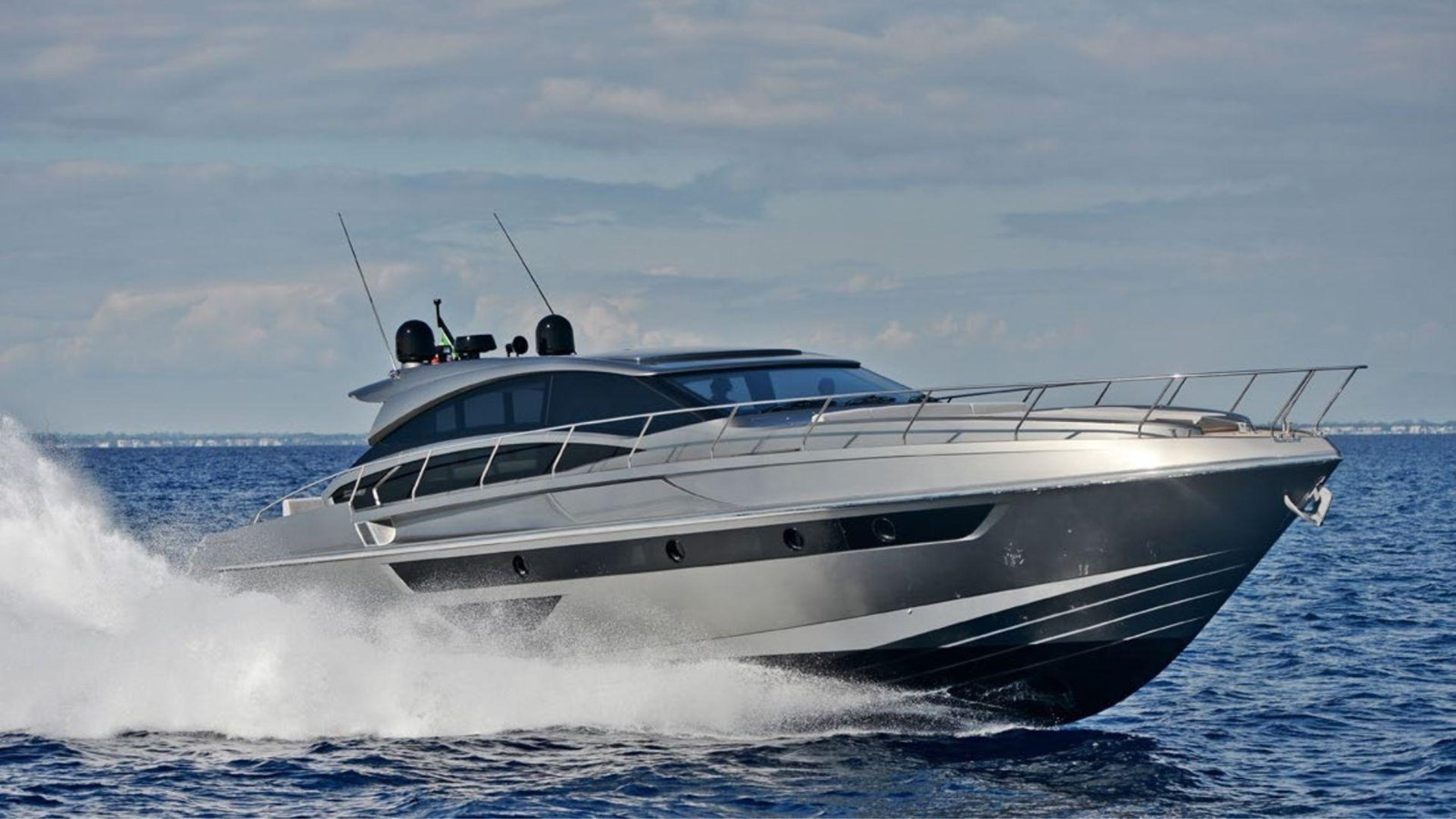https://arconyachts.ams3.digitaloceanspaces.com/99268/conversions/large_4120942-optimize.jpg