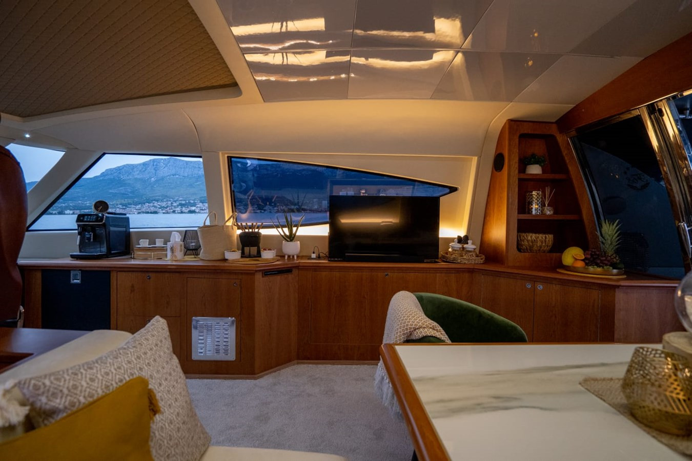 https://arconyachts.ams3.digitaloceanspaces.com/99318/conversions/large_3622181-optimize.jpg