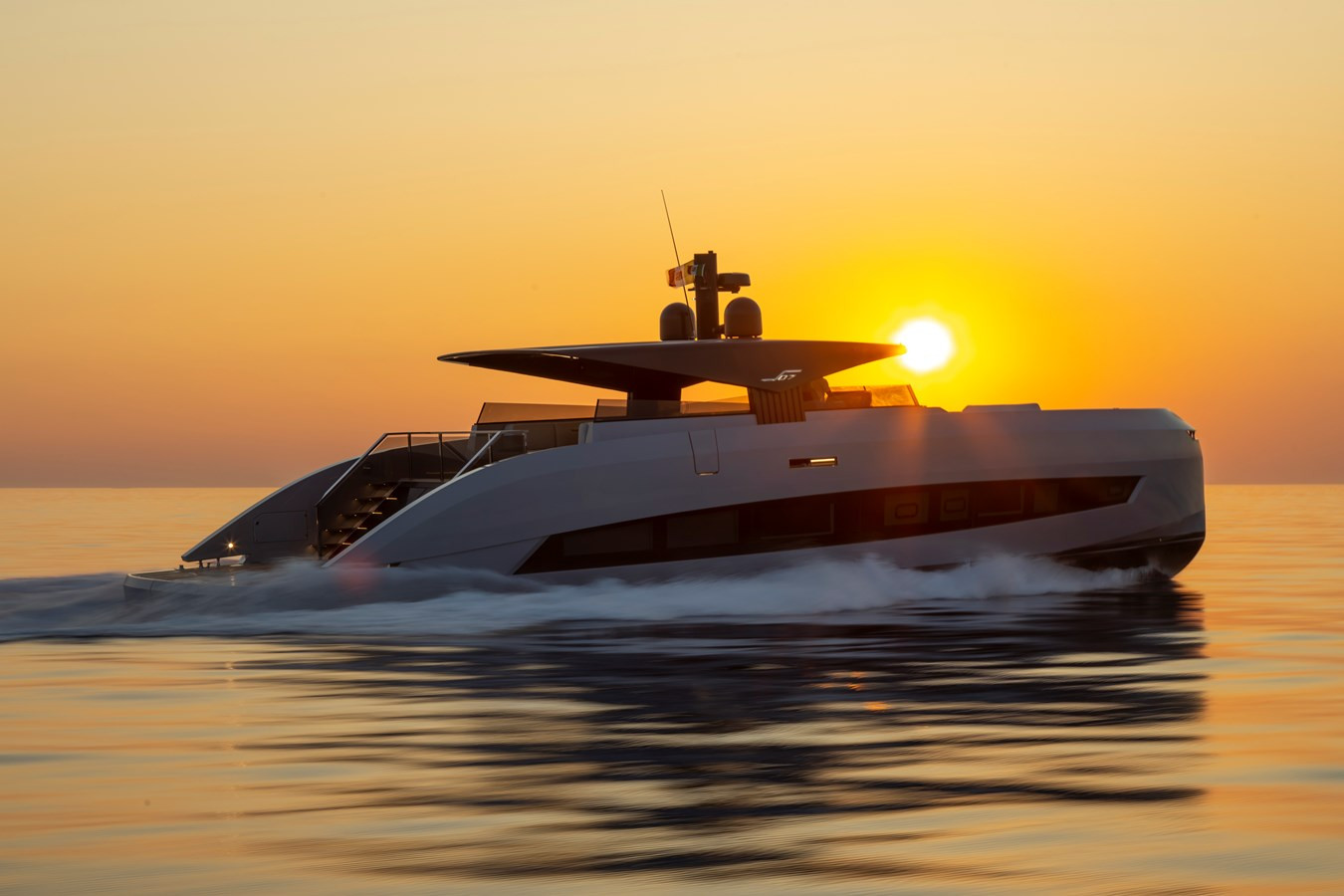 https://arconyachts.ams3.digitaloceanspaces.com/99327/conversions/large_4144502-optimize.jpg