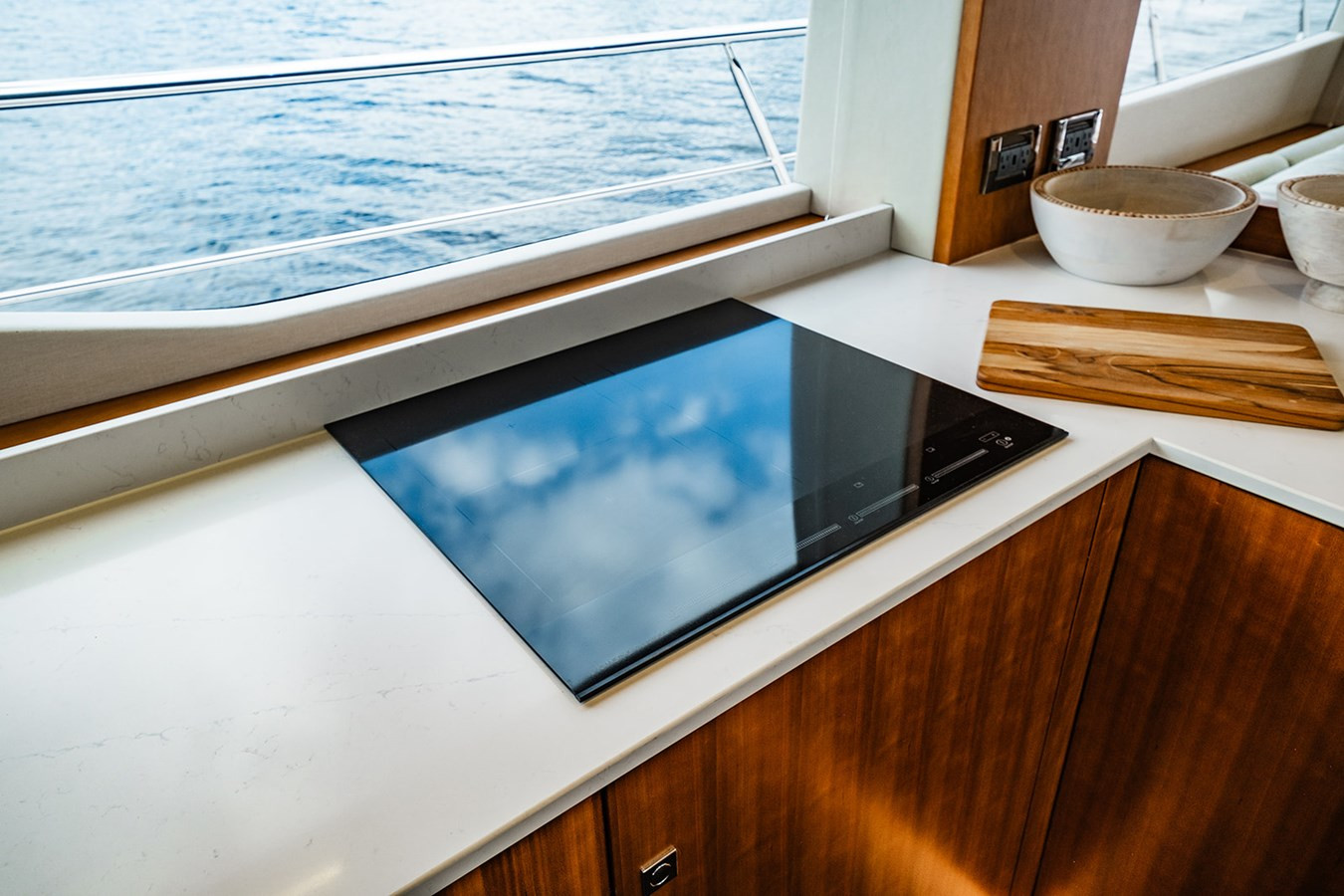 https://arconyachts.ams3.digitaloceanspaces.com/99403/conversions/large_4501314-optimize.jpg
