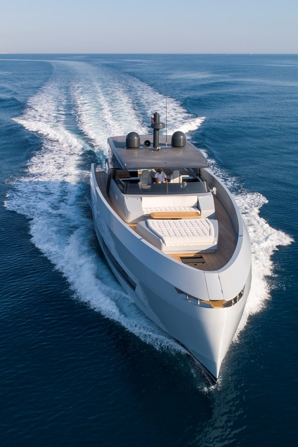 https://arconyachts.ams3.digitaloceanspaces.com/99420/conversions/large_4144537-optimize.jpg