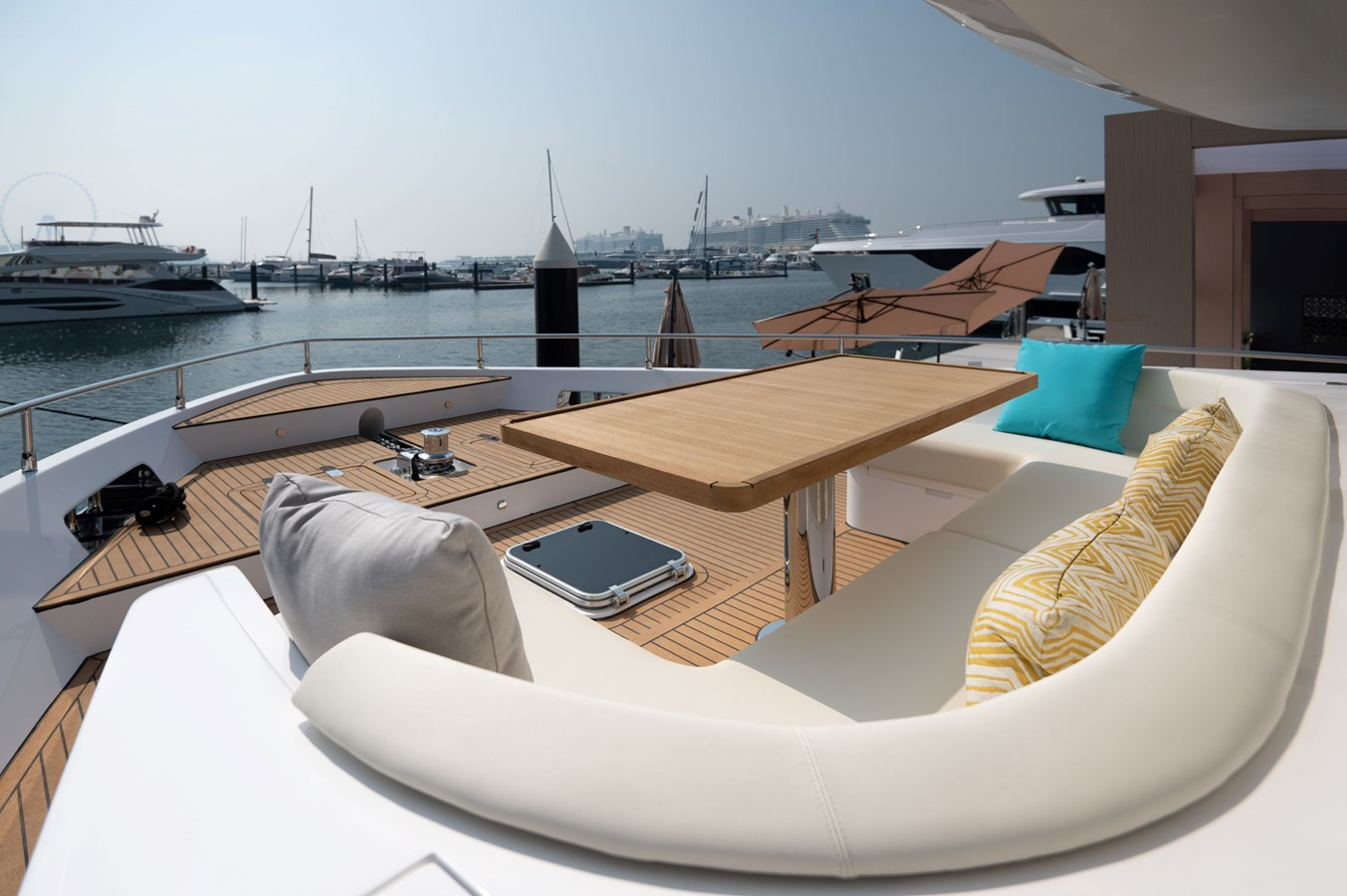 https://arconyachts.ams3.digitaloceanspaces.com/99421/conversions/large_4127672-optimize.jpg