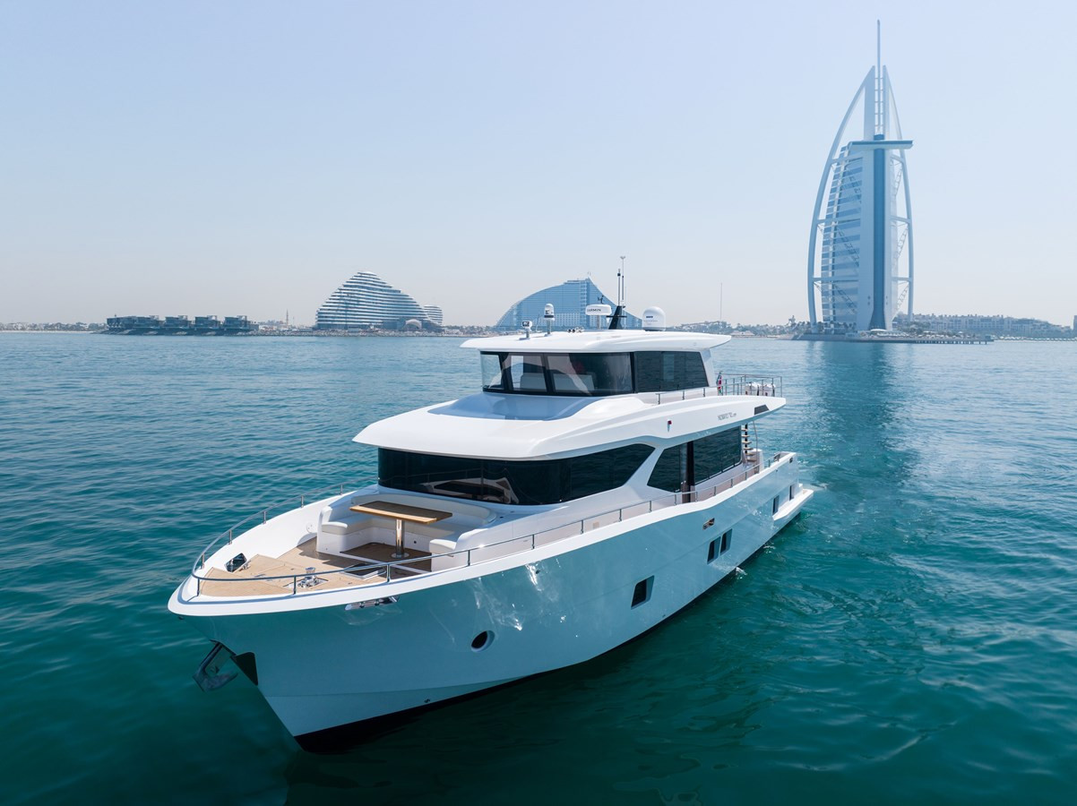 https://arconyachts.ams3.digitaloceanspaces.com/99428/conversions/large_4127674-optimize.jpg