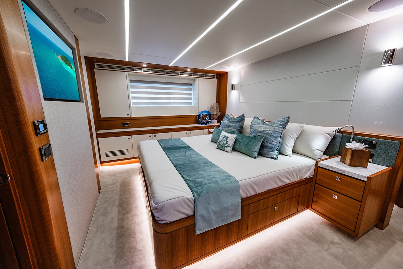 https://arconyachts.ams3.digitaloceanspaces.com/99433/conversions/large_4501324-optimize.jpg