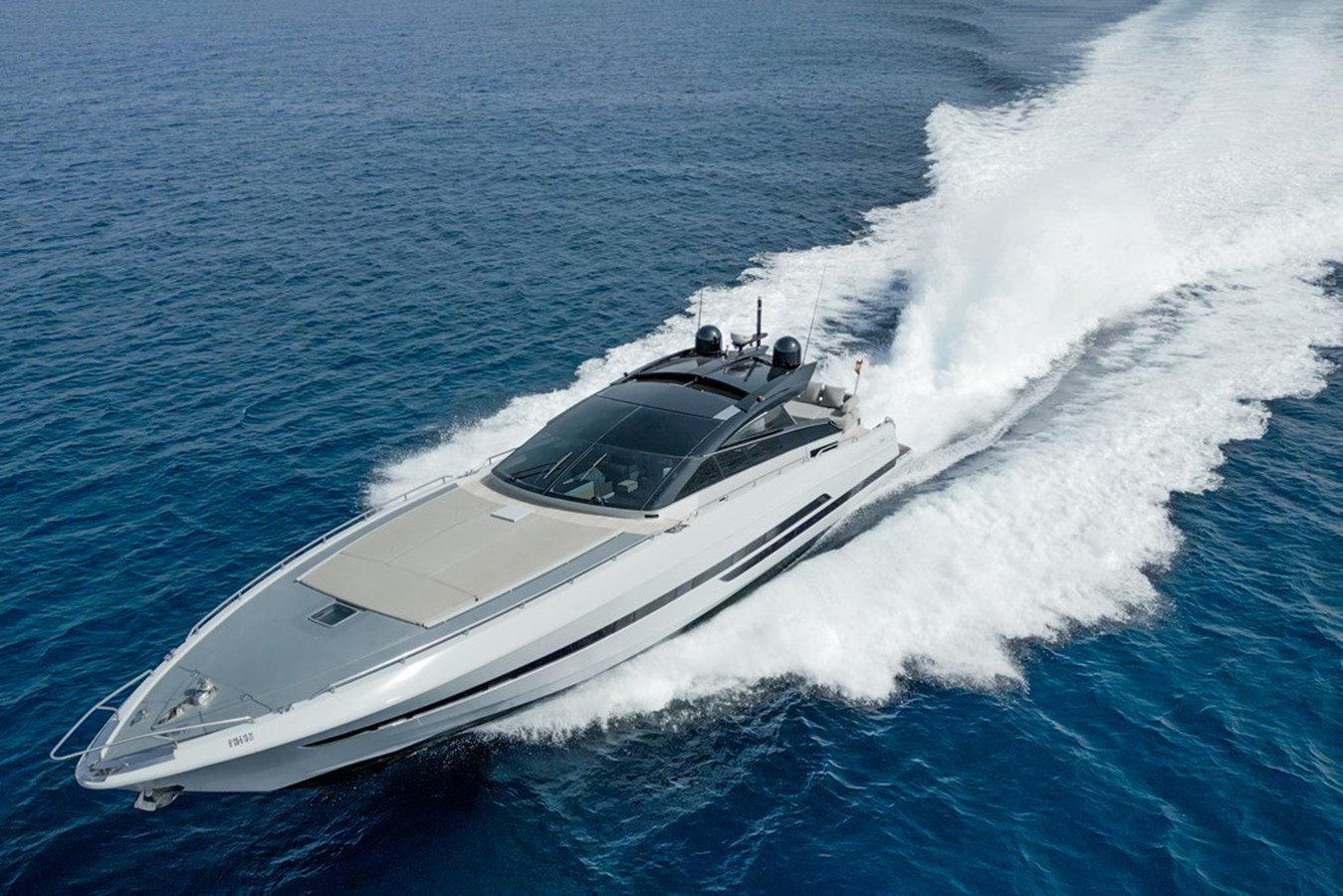 https://arconyachts.ams3.digitaloceanspaces.com/99525/conversions/large_4534770-optimize.jpg