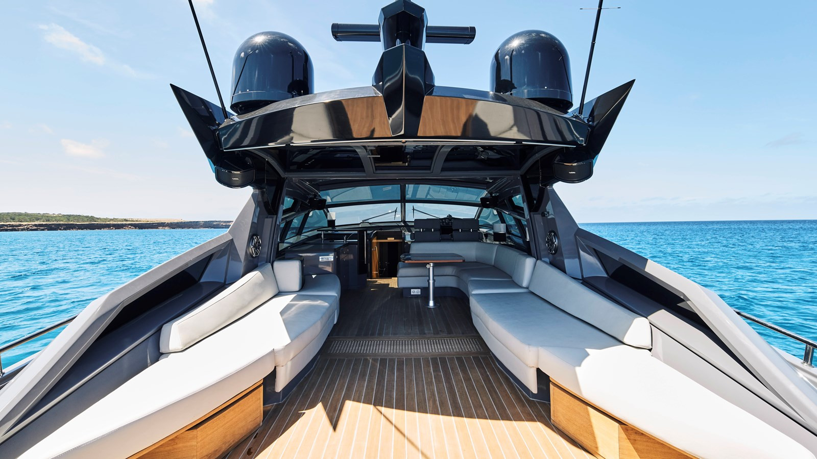 https://arconyachts.ams3.digitaloceanspaces.com/99538/conversions/large_4534791-optimize.jpg