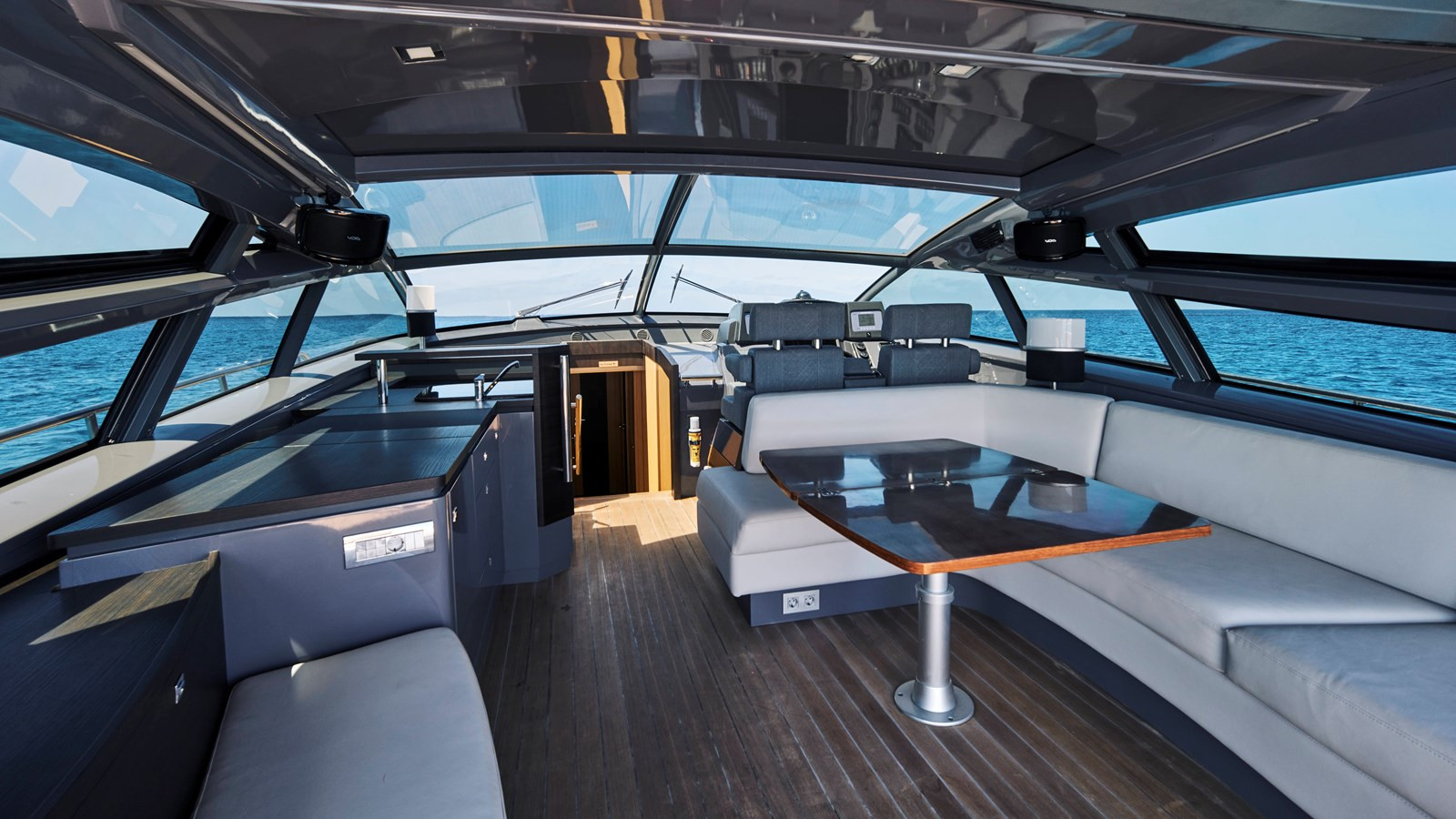 https://arconyachts.ams3.digitaloceanspaces.com/99541/conversions/large_4534792-optimize.jpg