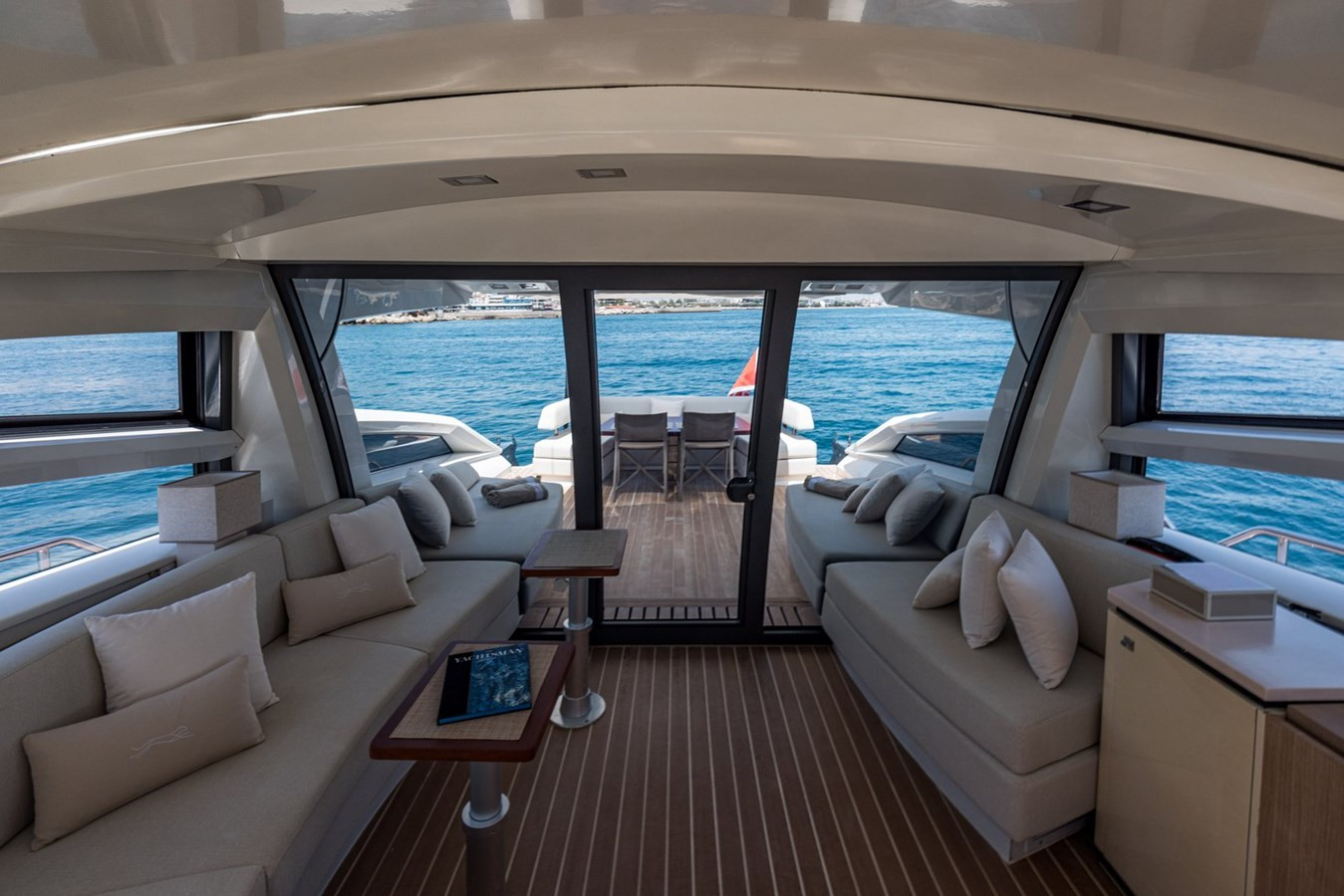 https://arconyachts.ams3.digitaloceanspaces.com/99591/conversions/large_4729284-optimize.jpg