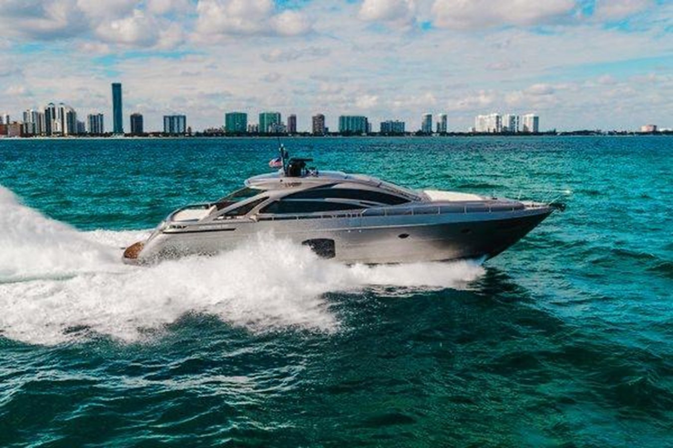 https://arconyachts.ams3.digitaloceanspaces.com/99594/conversions/large_4111225-optimize.jpg
