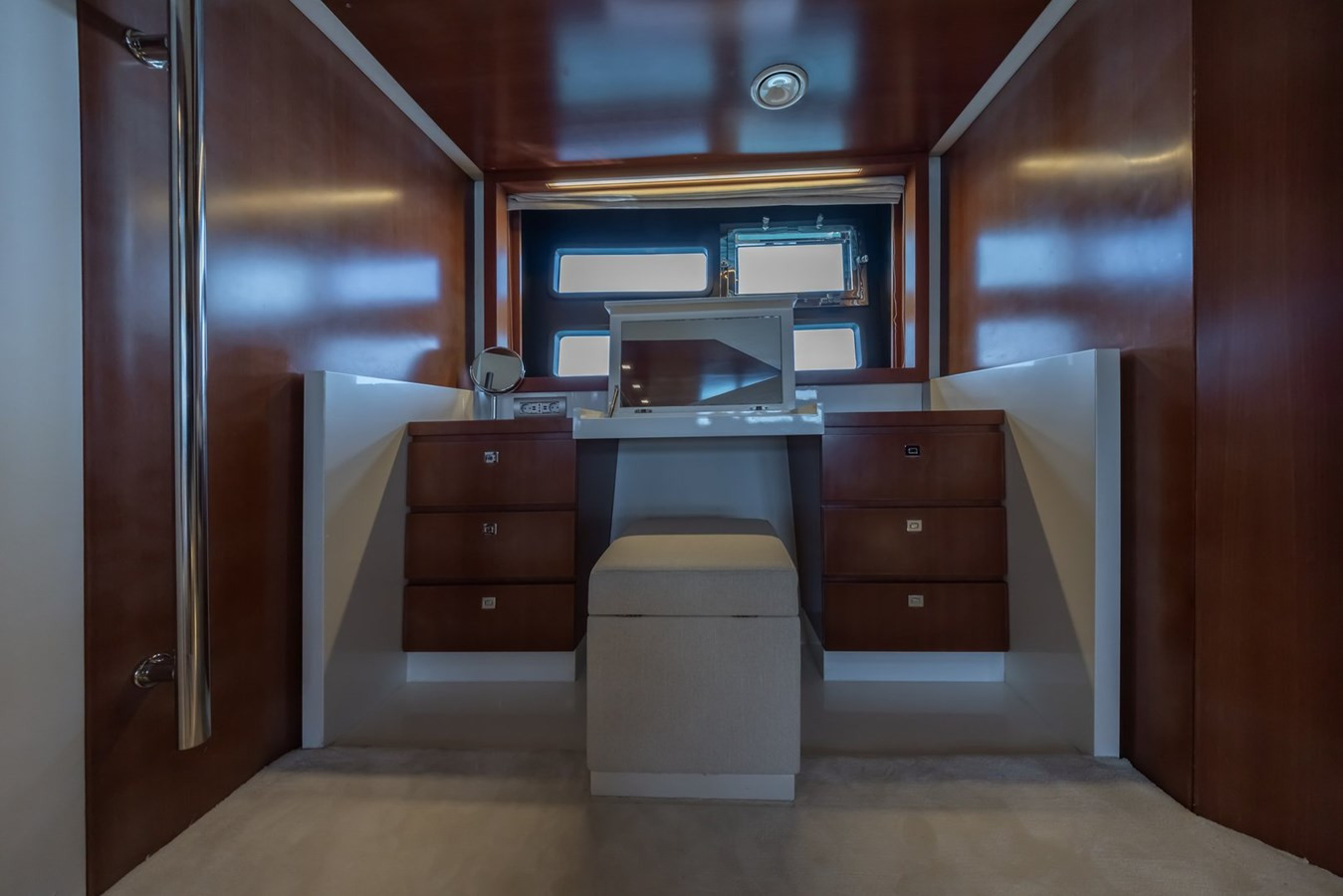 https://arconyachts.ams3.digitaloceanspaces.com/99626/conversions/large_4729290-optimize.jpg