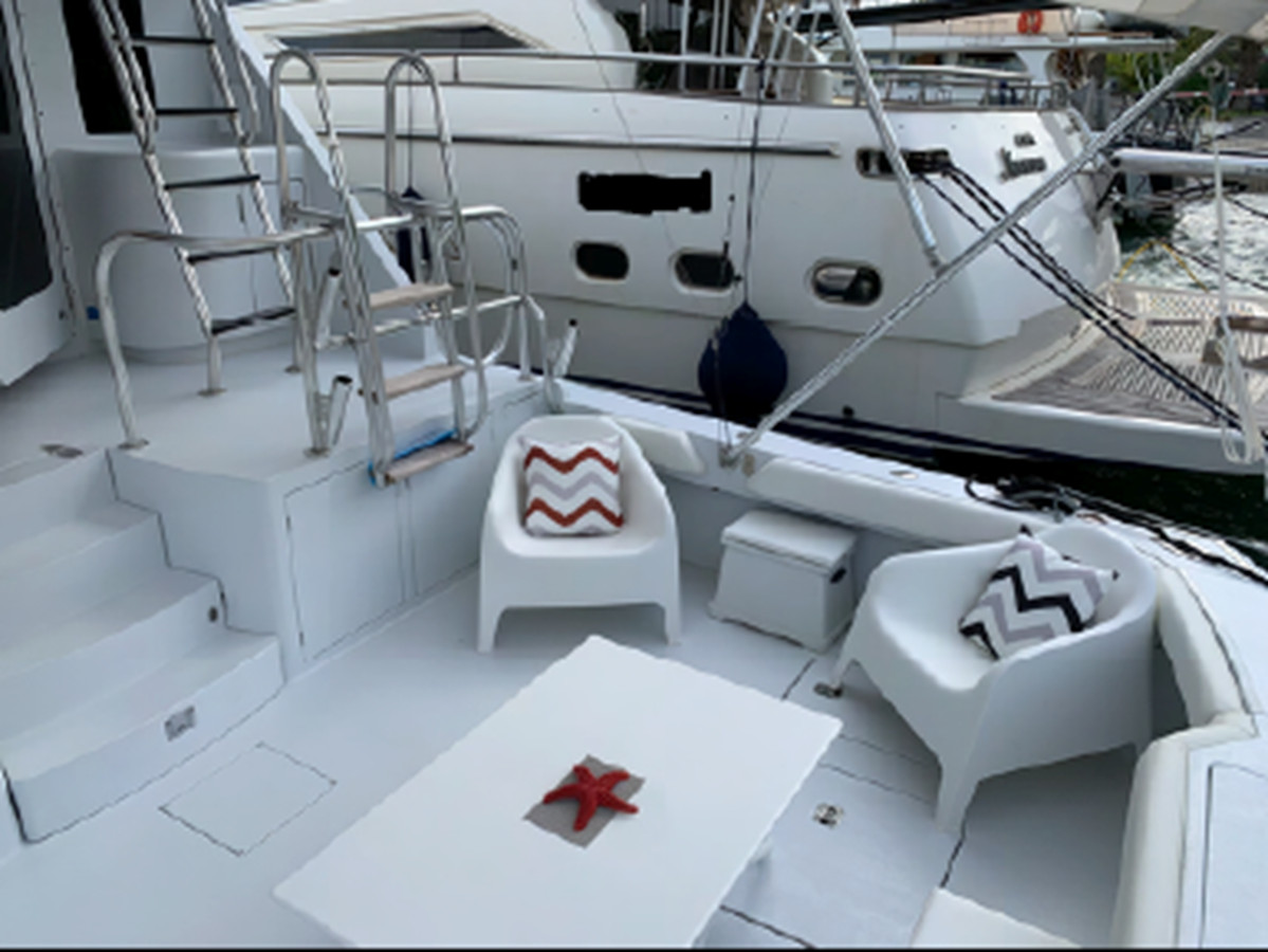 https://arconyachts.ams3.digitaloceanspaces.com/99641/conversions/large_4222912-optimize.jpg