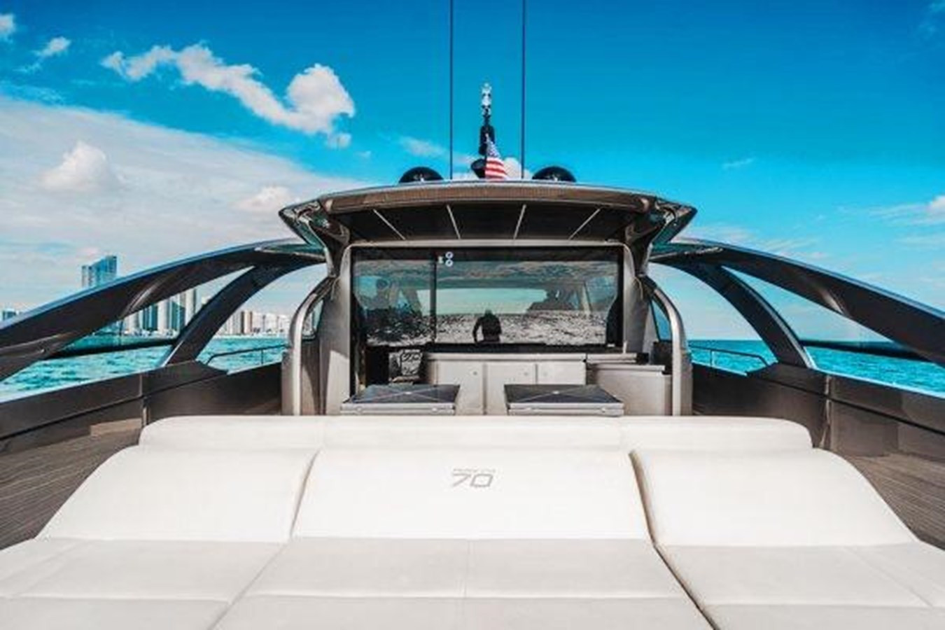 https://arconyachts.ams3.digitaloceanspaces.com/99651/conversions/large_4111246-optimize.jpg