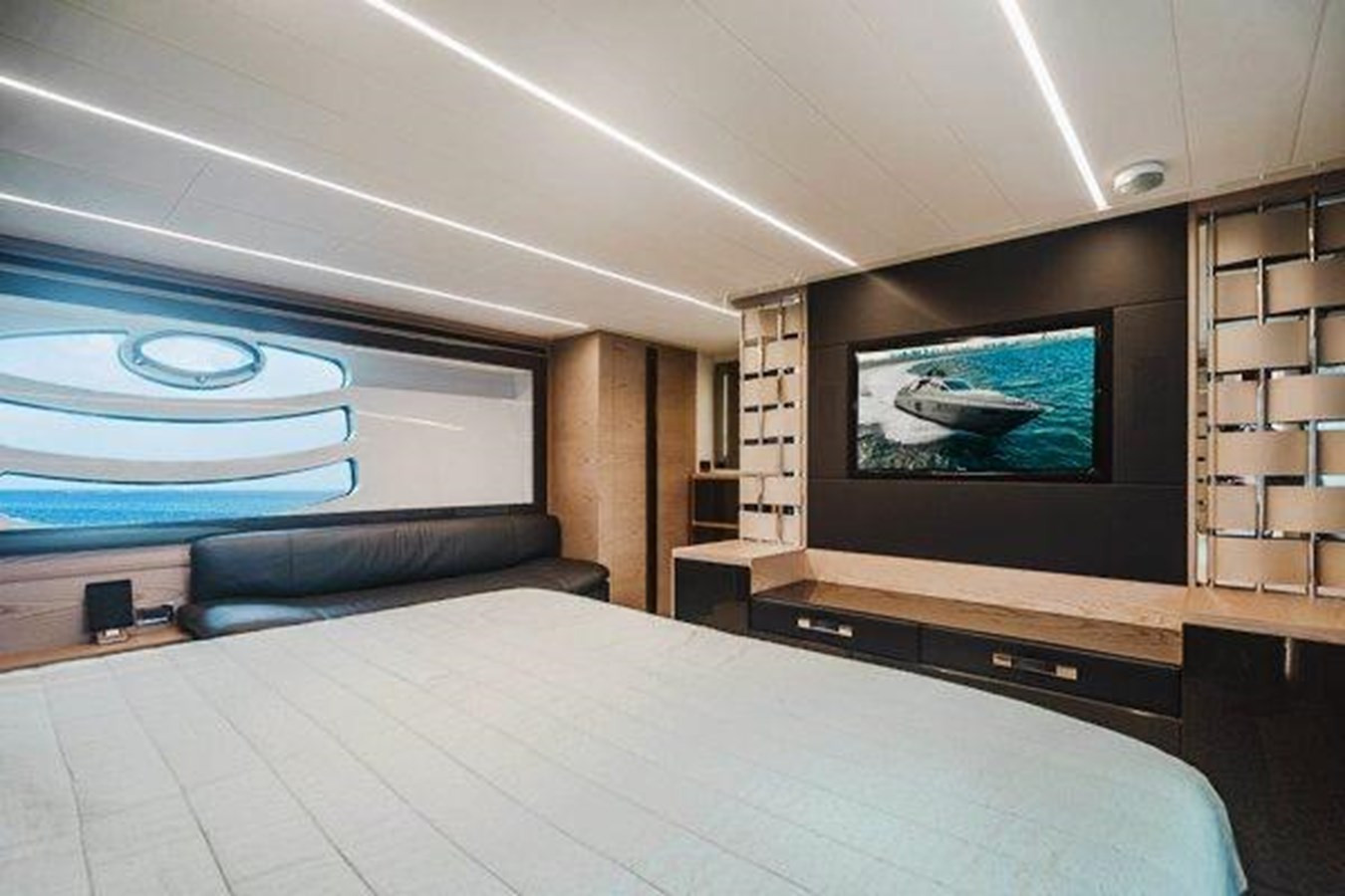 https://arconyachts.ams3.digitaloceanspaces.com/99709/conversions/large_4111266-optimize.jpg