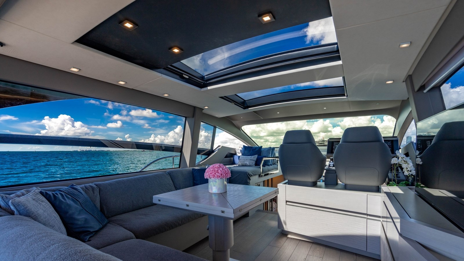 https://arconyachts.ams3.digitaloceanspaces.com/99725/conversions/large_4813995-optimize.jpg