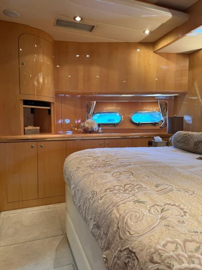 https://arconyachts.ams3.digitaloceanspaces.com/99804/conversions/large_4116127-optimize.jpg