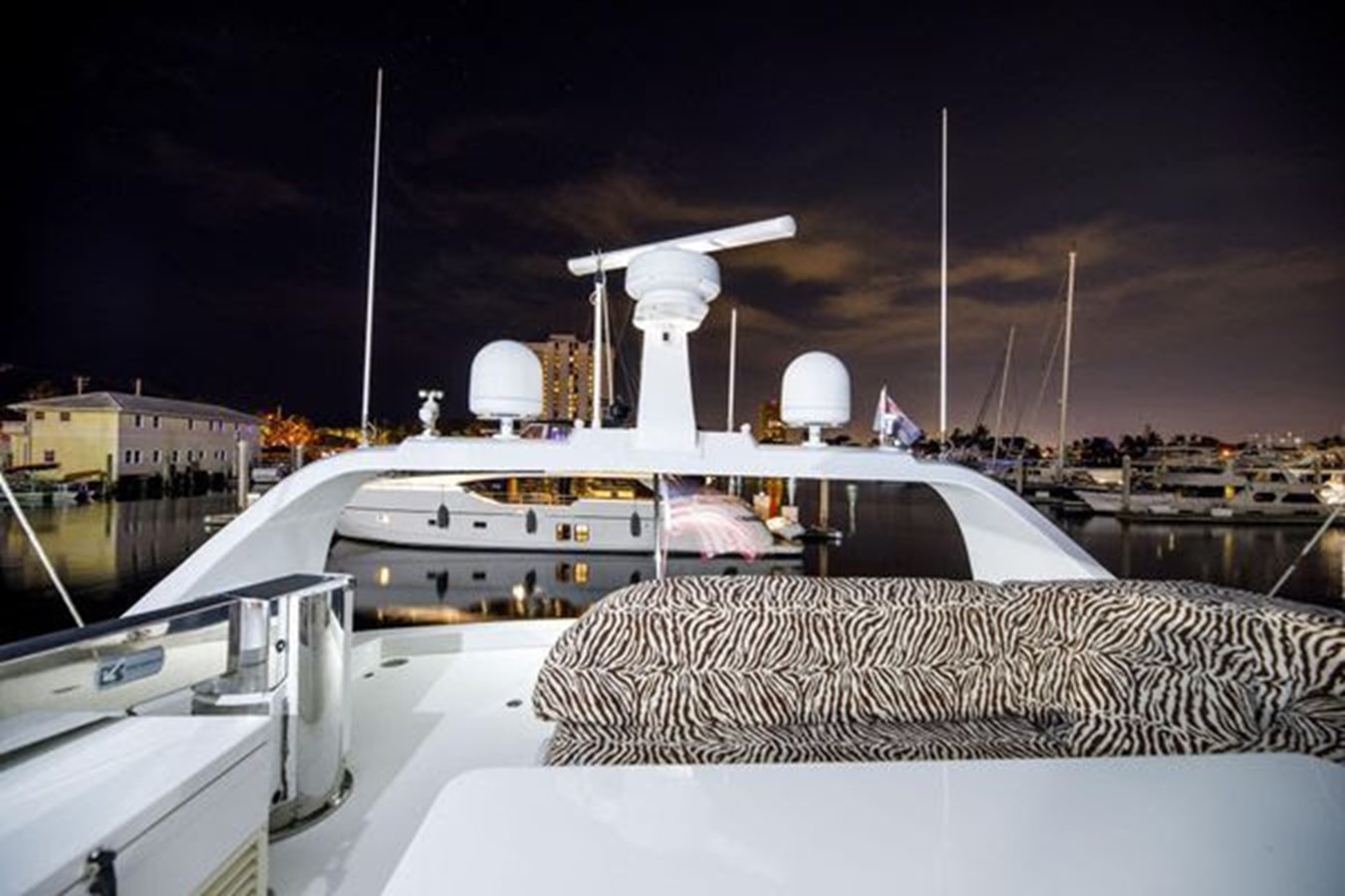 https://arconyachts.ams3.digitaloceanspaces.com/99855/conversions/large_3970365-optimize.jpg