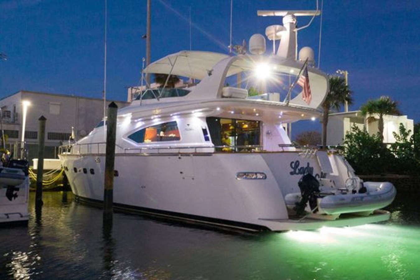 https://arconyachts.ams3.digitaloceanspaces.com/99892/conversions/large_3970377-optimize.jpg