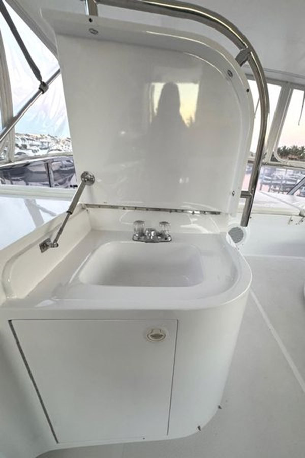 https://arconyachts.ams3.digitaloceanspaces.com/99894/conversions/large_4116157-optimize.jpg